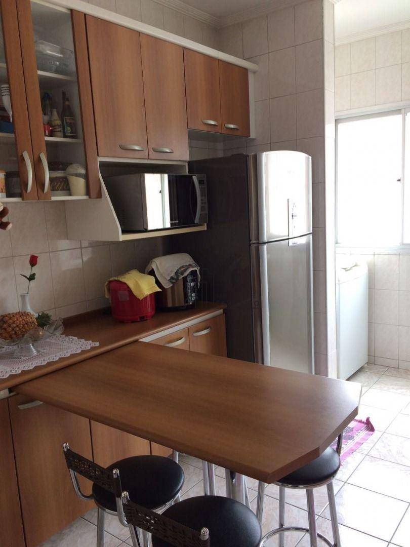 Apartamento à venda com 2 quartos, 60m² - Foto 11