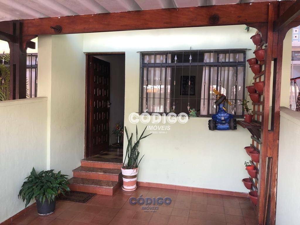 Sobrado à venda com 2 quartos, 80m² - Foto 1