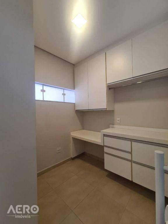 Casa de Condomínio à venda com 3 quartos, 240m² - Foto 11