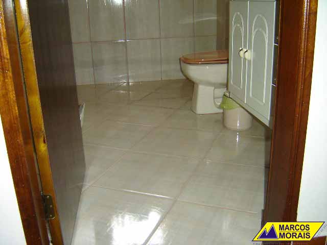 Casa à venda com 2 quartos, 190m² - Foto 10