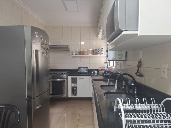 Apartamento à venda com 5 quartos, 200m² - Foto 17