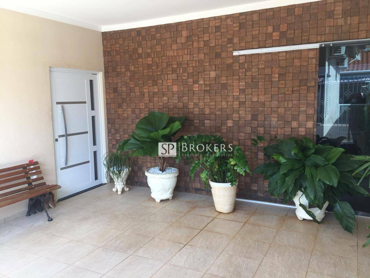 Casa à venda com 3 quartos, 170m² - Foto 1