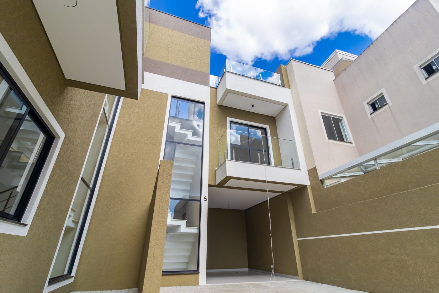 Sobrado à venda com 3 quartos, 96m² - Foto 1