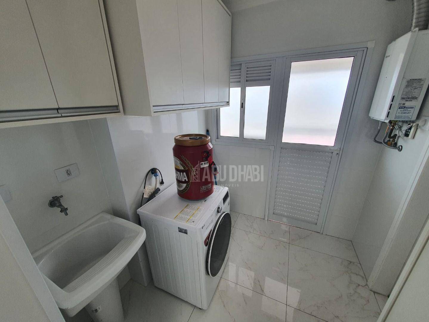 Apartamento à venda com 3 quartos, 139m² - Foto 2