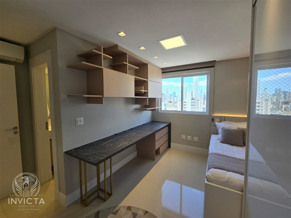 Apartamento à venda com 3 quartos, 136m² - Foto 13