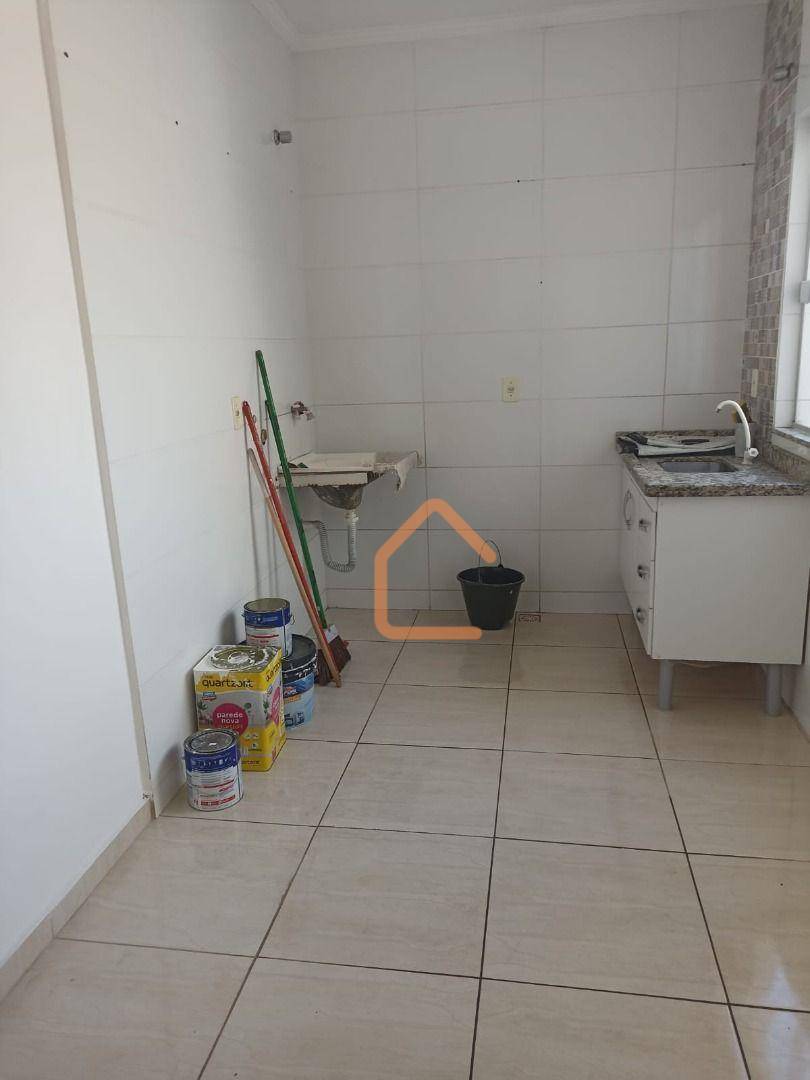 Apartamento à venda com 2 quartos, 65m² - Foto 3