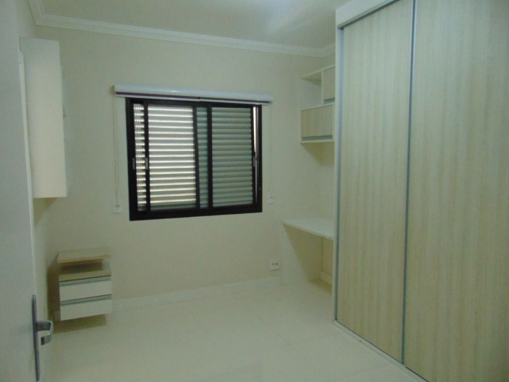 Apartamento à venda com 2 quartos, 105m² - Foto 13