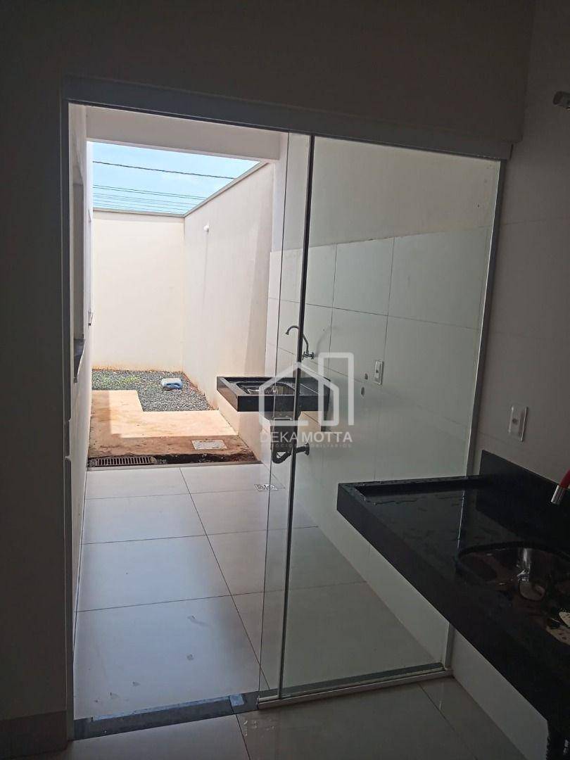 Casa à venda com 2 quartos, 75m² - Foto 10