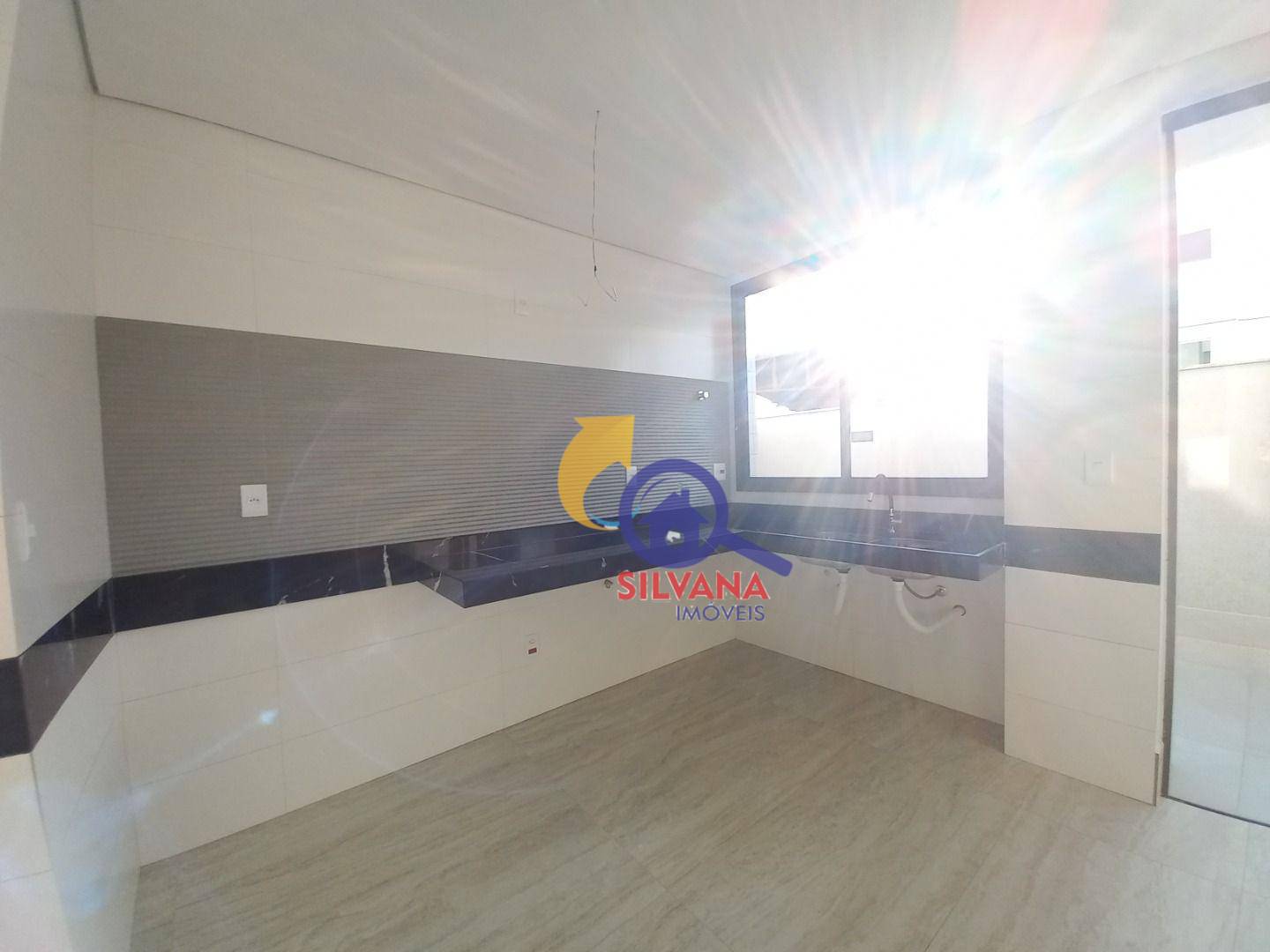 Apartamento à venda com 3 quartos, 130m² - Foto 3