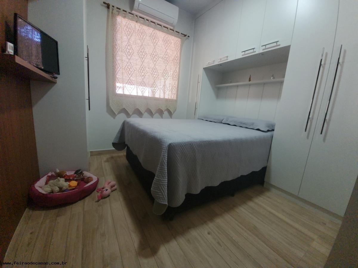 Casa à venda com 2 quartos, 70m² - Foto 19