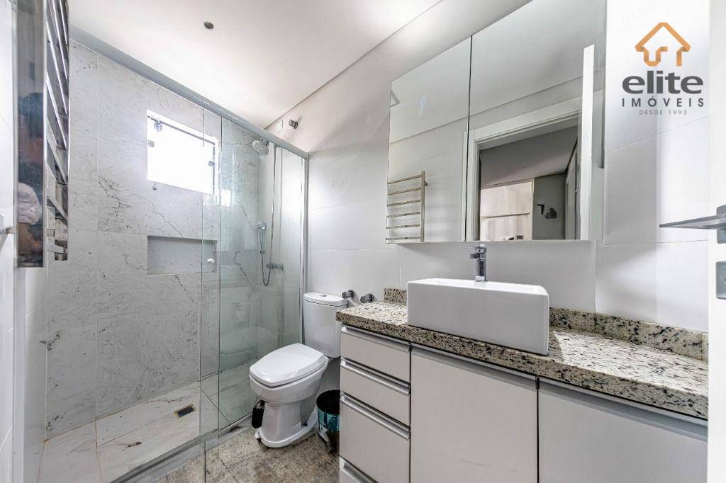 Casa à venda com 3 quartos, 200m² - Foto 26