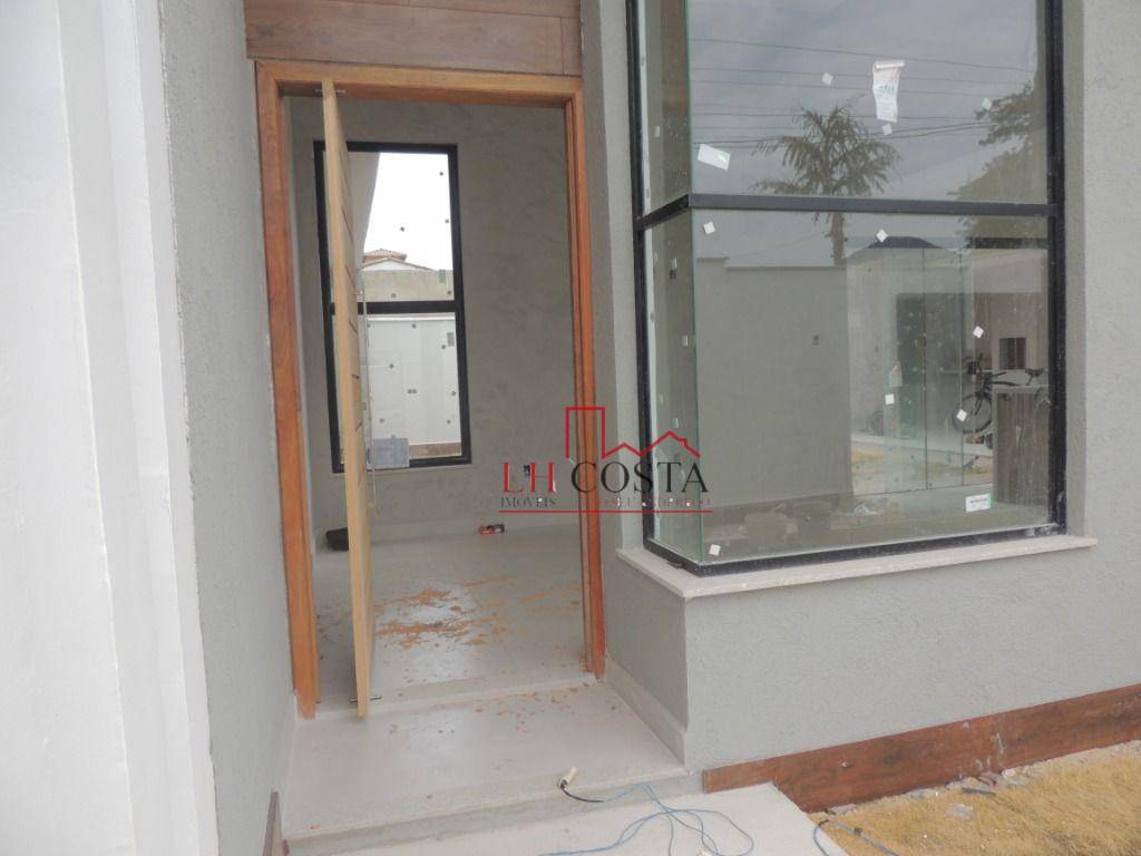 Casa à venda com 3 quartos, 146m² - Foto 2