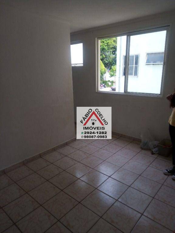 Apartamento à venda com 2 quartos, 42m² - Foto 1