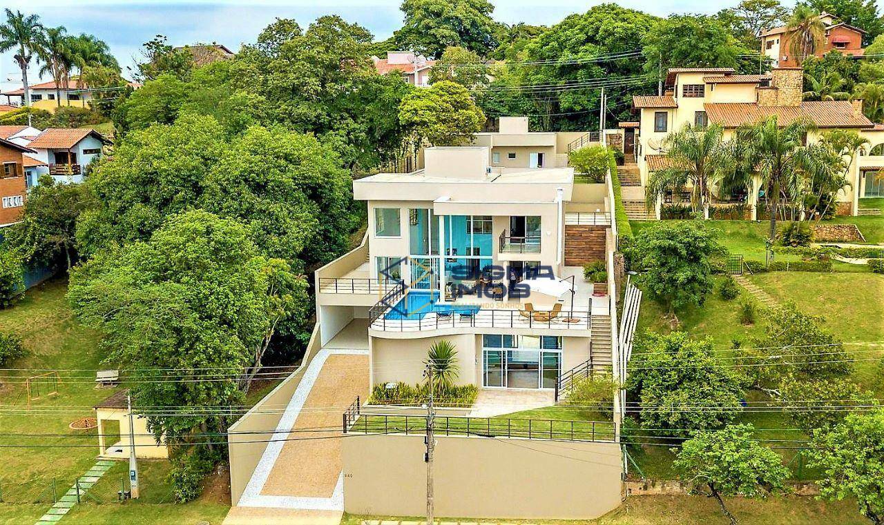 Casa à venda com 6 quartos, 680m² - Foto 1