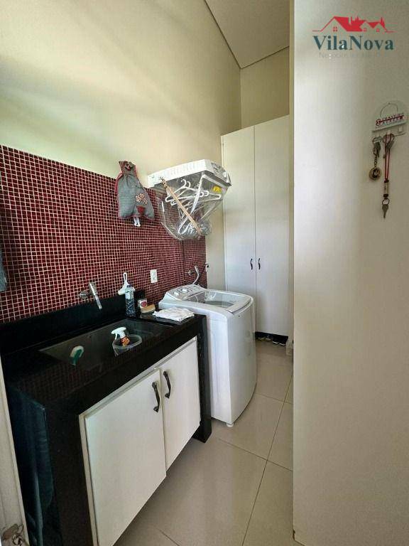 Casa de Condomínio à venda com 3 quartos, 218m² - Foto 11