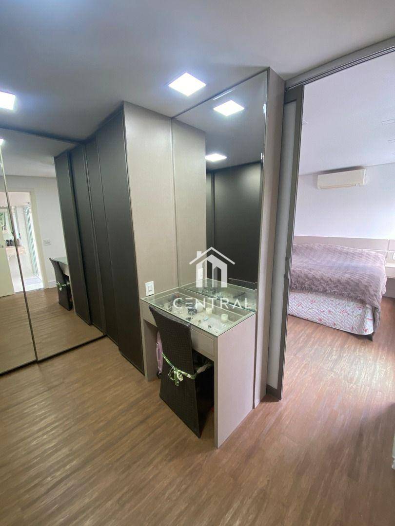 Sobrado à venda com 3 quartos, 244m² - Foto 4