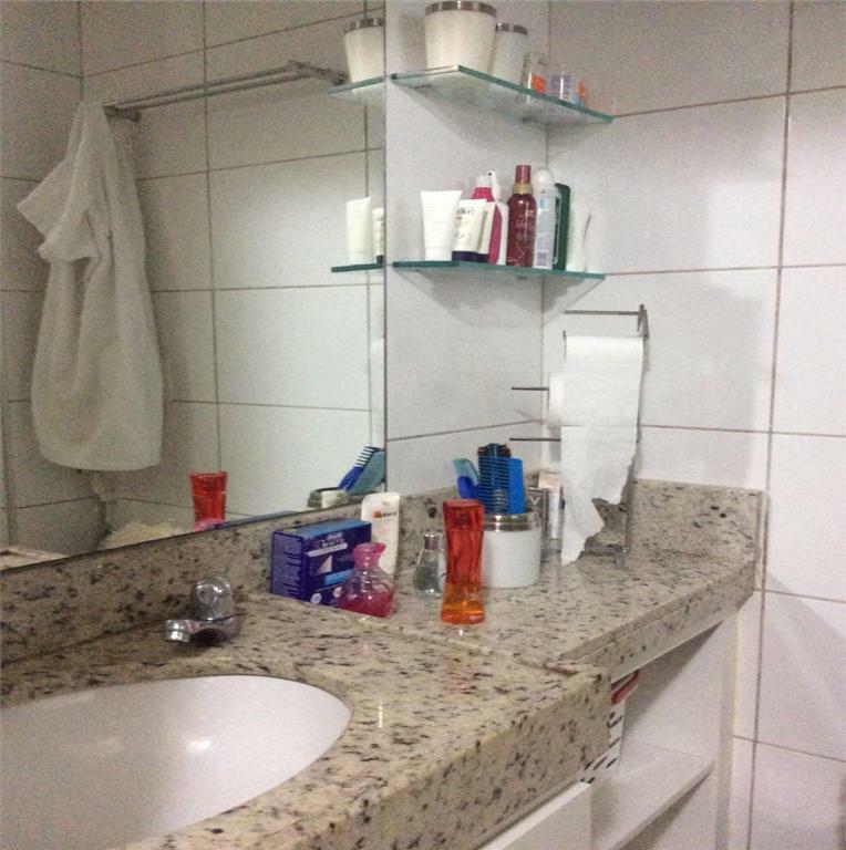 Apartamento à venda com 2 quartos, 60m² - Foto 15