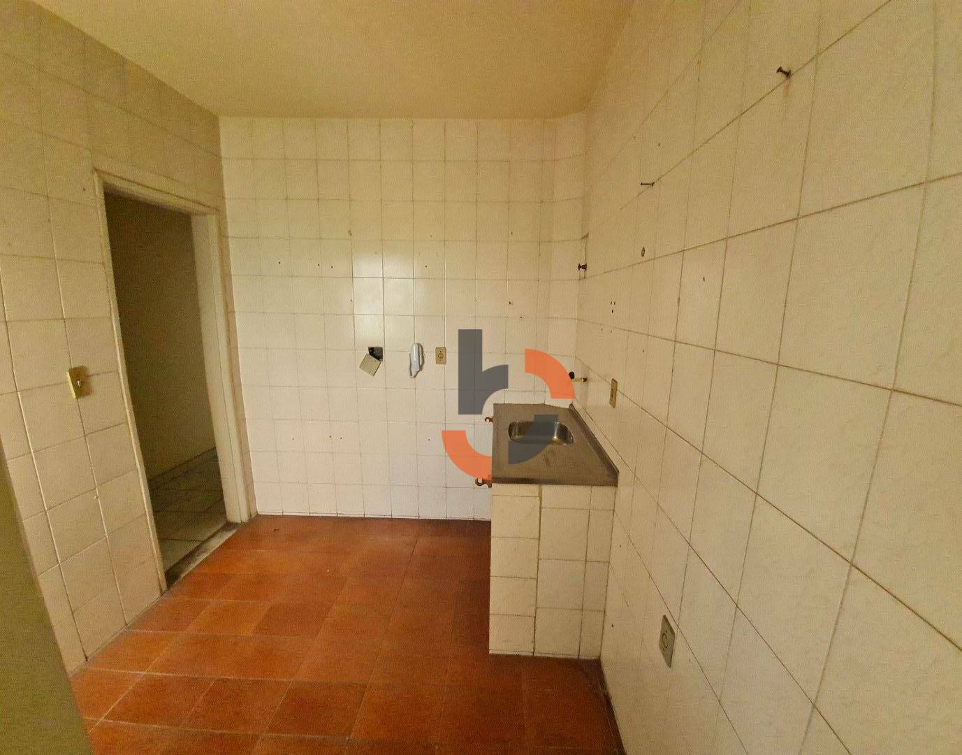 Apartamento para alugar com 2 quartos, 72m² - Foto 13