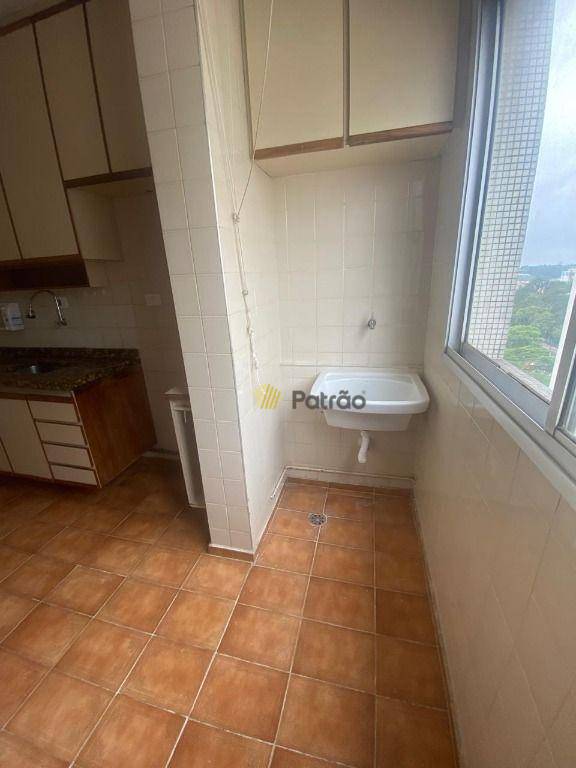 Apartamento à venda com 2 quartos, 65m² - Foto 4