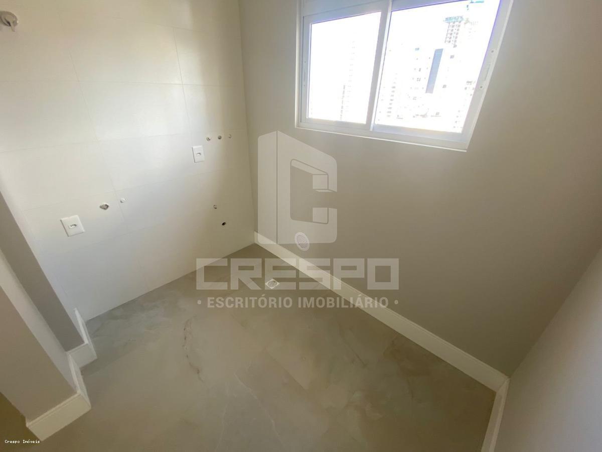 Apartamento à venda com 3 quartos, 130m² - Foto 32