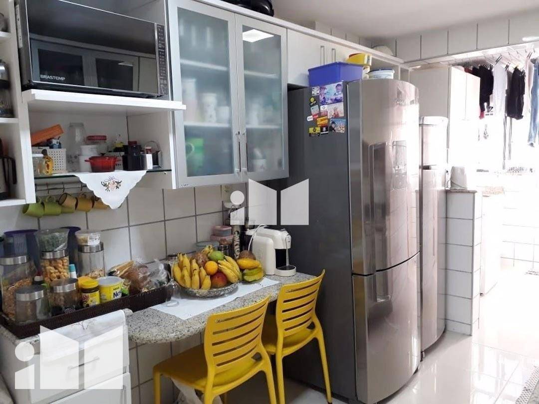 Apartamento à venda com 3 quartos, 130m² - Foto 10