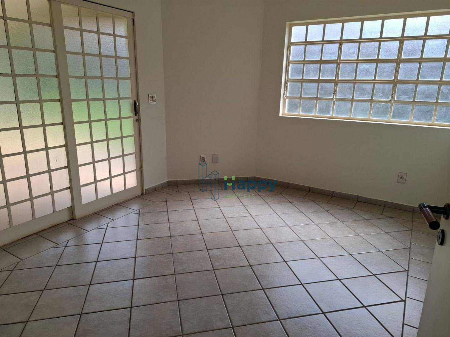 Casa à venda e aluguel com 4 quartos, 320m² - Foto 22