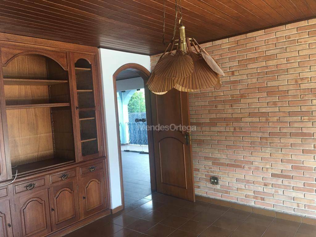 Casa para alugar com 3 quartos, 400m² - Foto 7