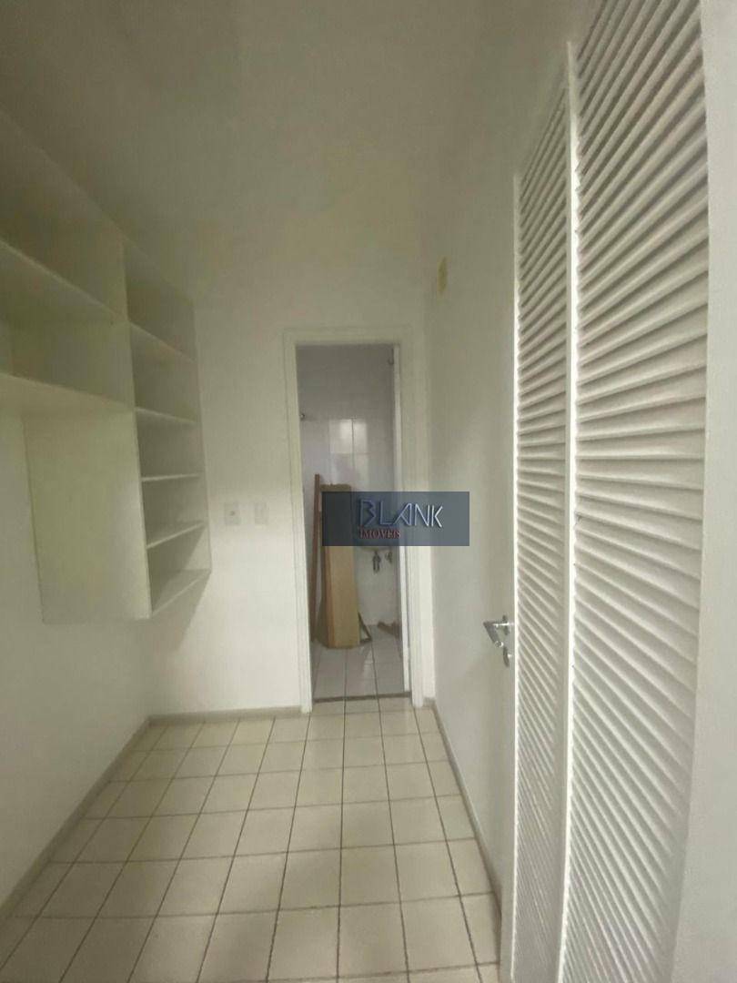 Apartamento para alugar com 3 quartos, 95m² - Foto 7