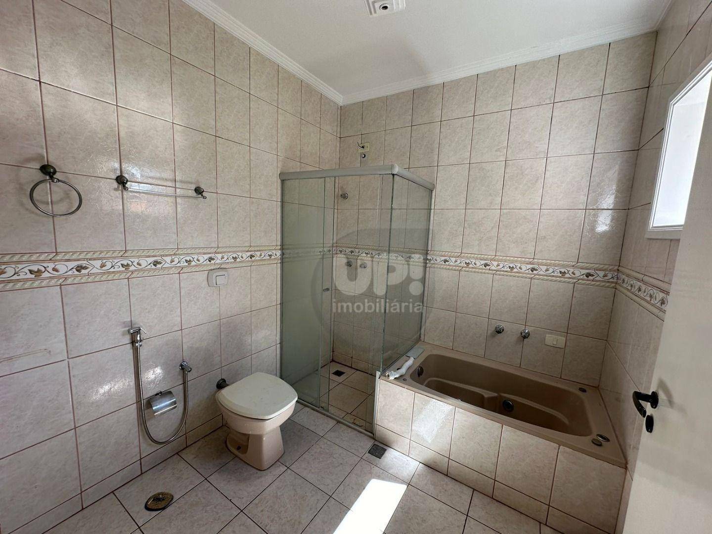 Casa à venda com 3 quartos, 231m² - Foto 9