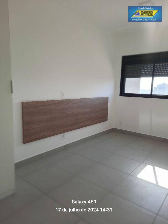 Apartamento para alugar com 3 quartos, 95m² - Foto 16