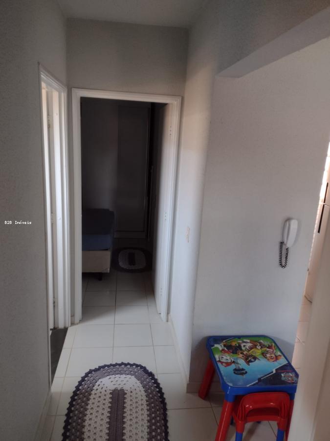 Casa à venda com 2 quartos, 47m² - Foto 5