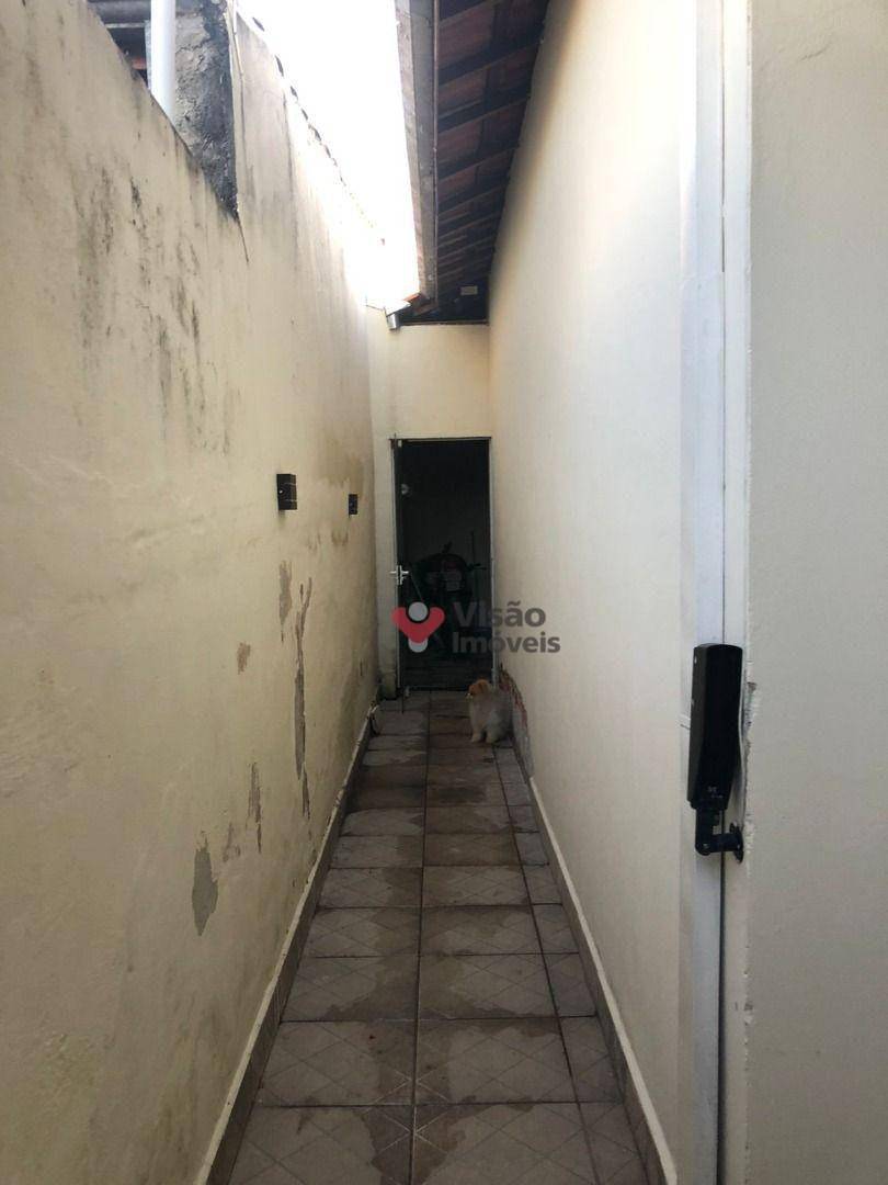 Casa à venda com 2 quartos, 60m² - Foto 16