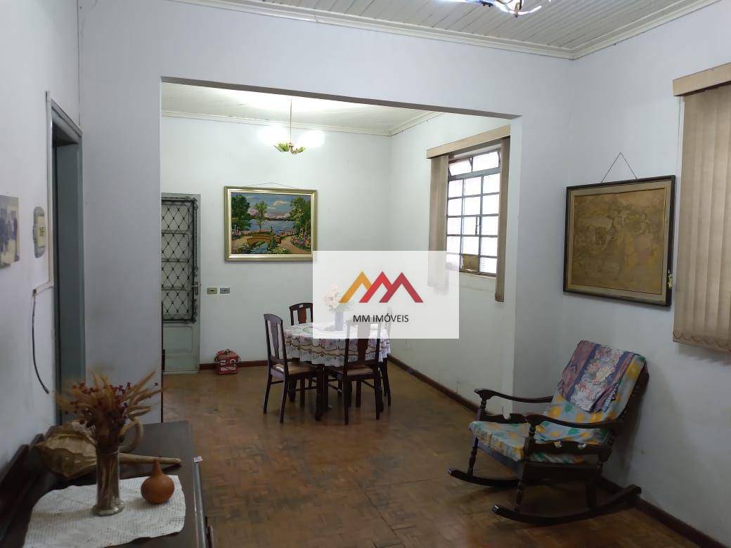 Casa à venda com 2 quartos, 70m² - Foto 1