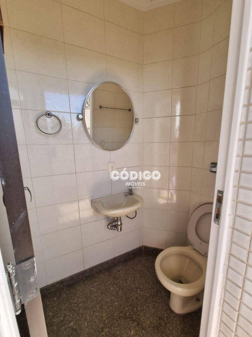 Cobertura para alugar com 3 quartos, 325m² - Foto 25