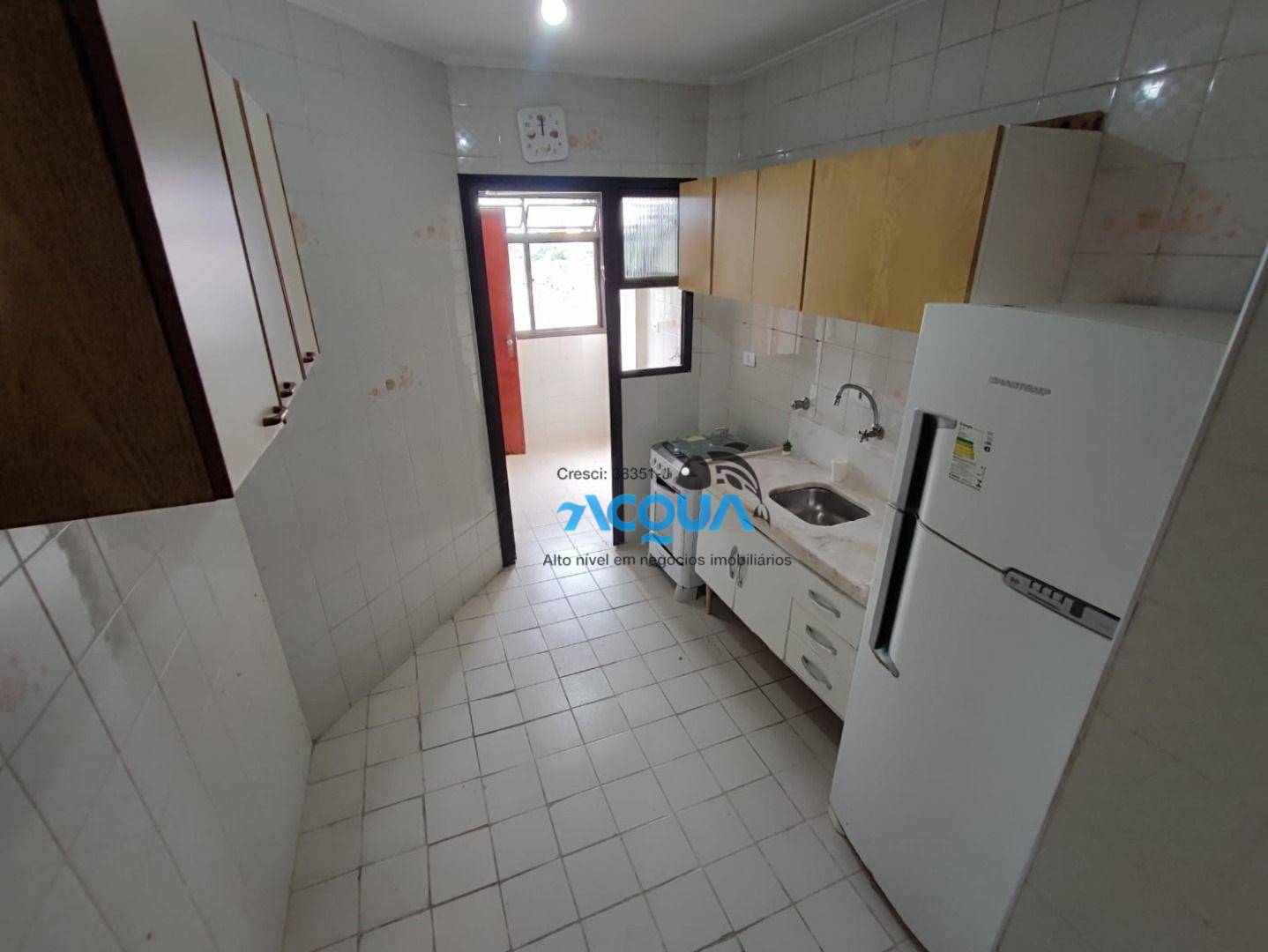 Apartamento à venda com 2 quartos, 70m² - Foto 4