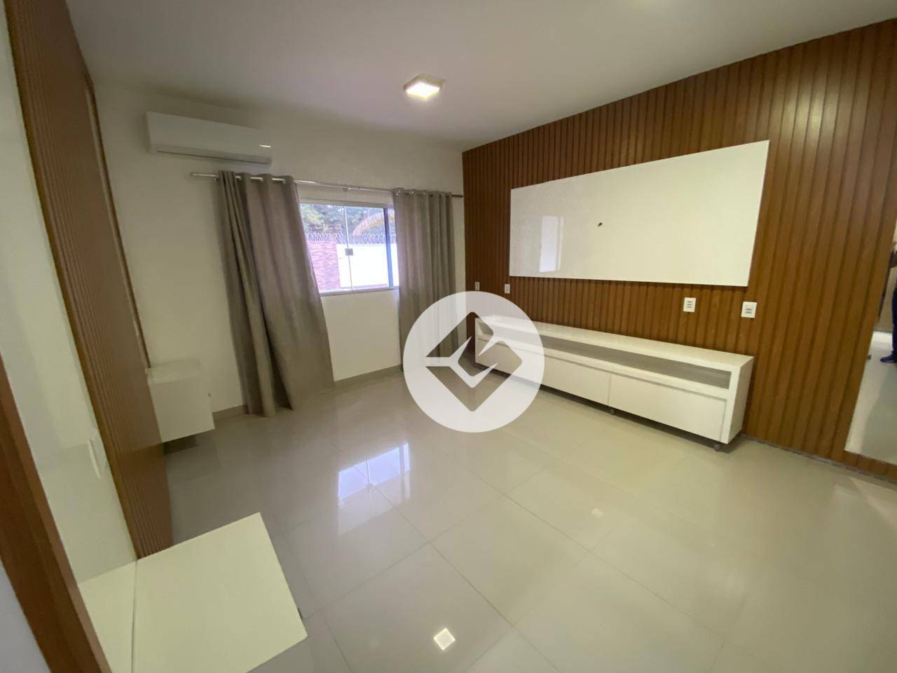 Casa para alugar com 4 quartos, 350m² - Foto 16
