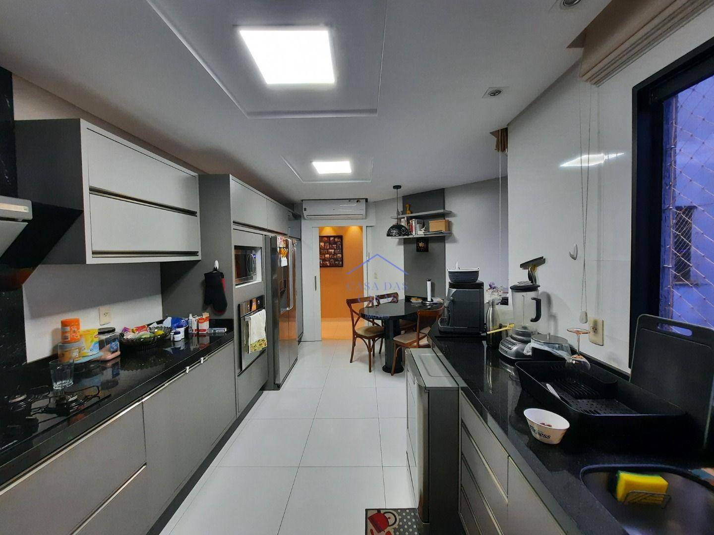 Cobertura à venda com 3 quartos, 200m² - Foto 18