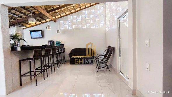 Casa de Condomínio à venda com 2 quartos, 140m² - Foto 2