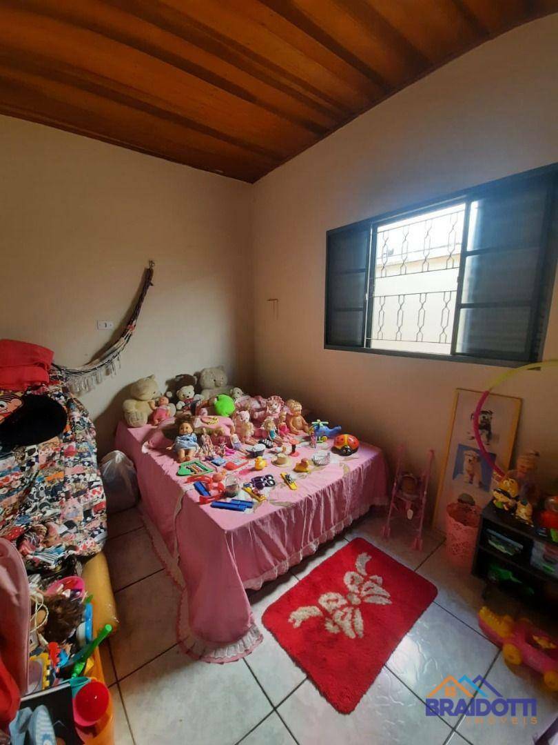 Casa à venda com 2 quartos, 90m² - Foto 13