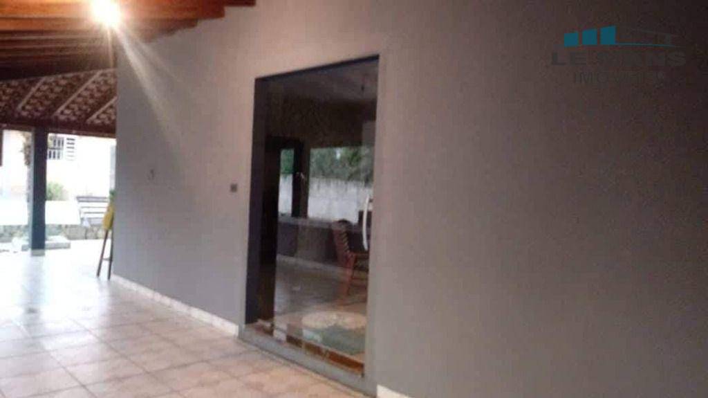 Chácara à venda com 3 quartos, 280m² - Foto 7