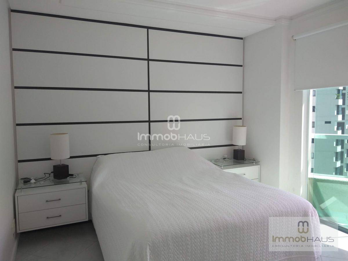 Apartamento à venda com 3 quartos, 186m² - Foto 26