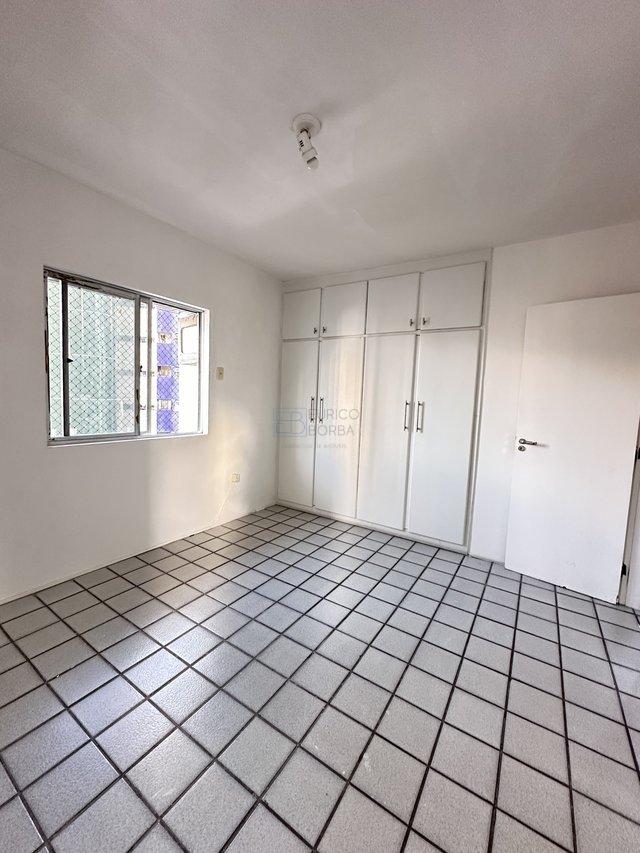 Apartamento para alugar com 3 quartos, 105m² - Foto 11