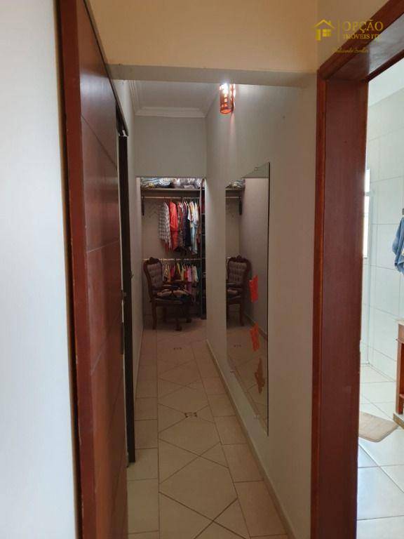 Casa de Condomínio à venda com 3 quartos, 400m² - Foto 11