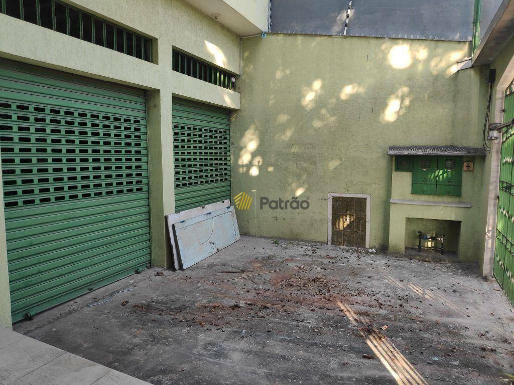 Sobrado à venda com 4 quartos, 210m² - Foto 3