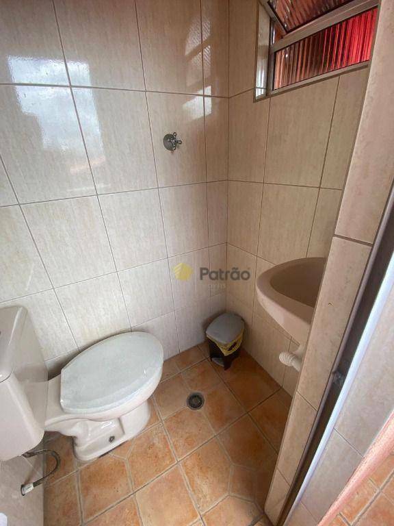 Casa para alugar com 2 quartos, 165m² - Foto 20