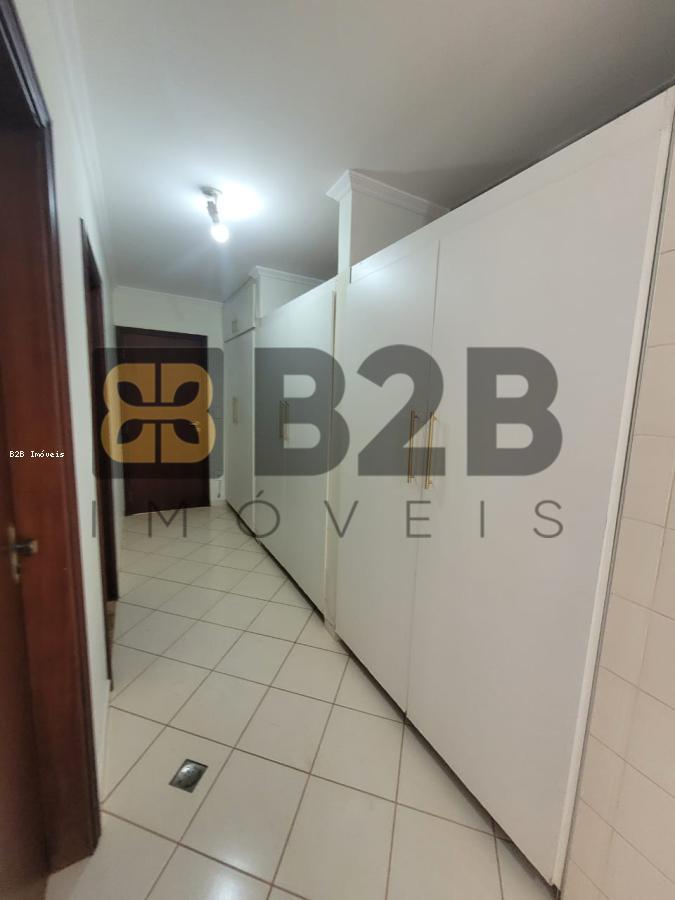 Casa de Condomínio à venda com 4 quartos, 580m² - Foto 20