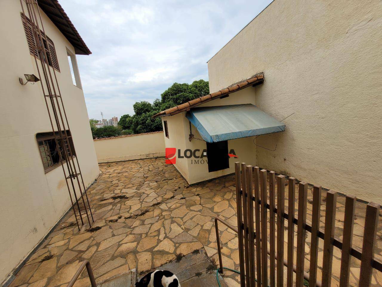 Sobrado à venda e aluguel com 4 quartos, 316m² - Foto 4