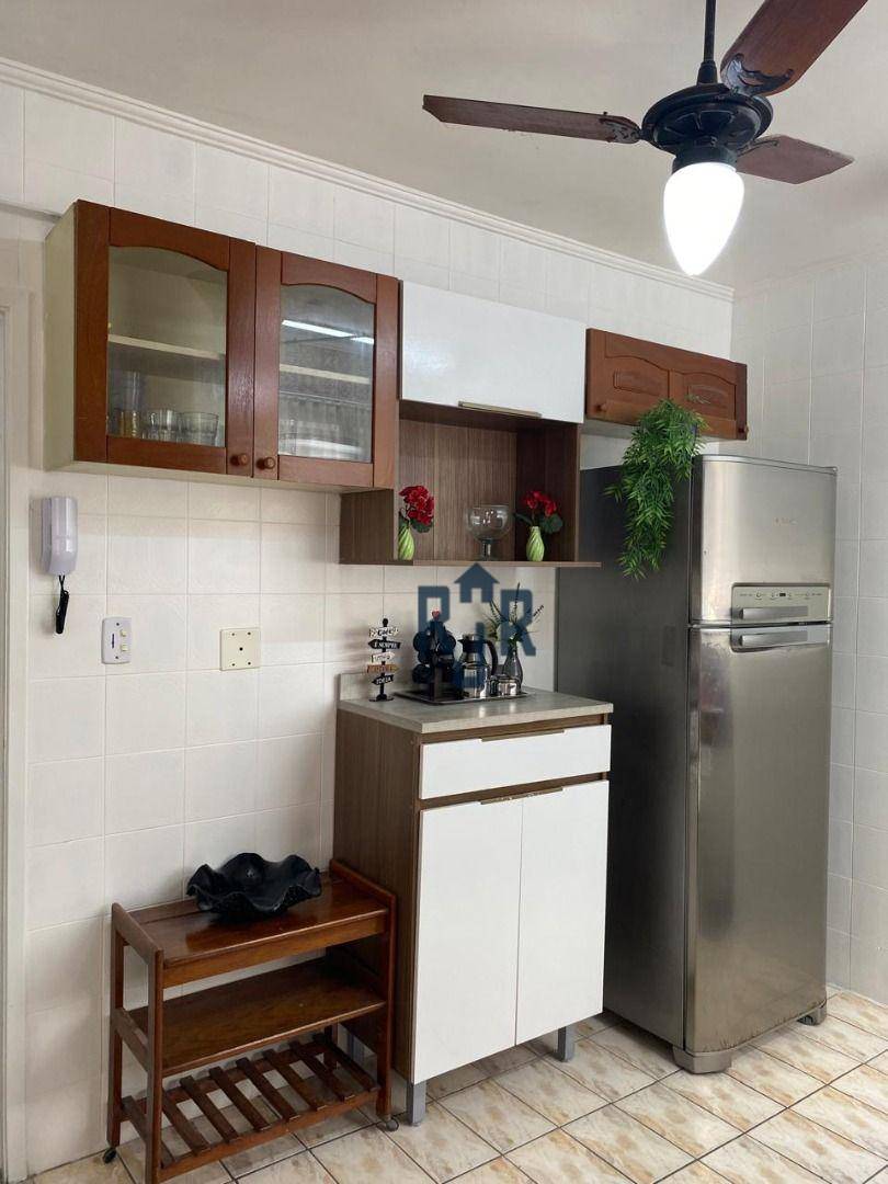 Apartamento para alugar com 2 quartos, 90m² - Foto 13