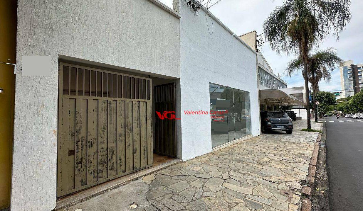 Casa à venda com 4 quartos, 220m² - Foto 2