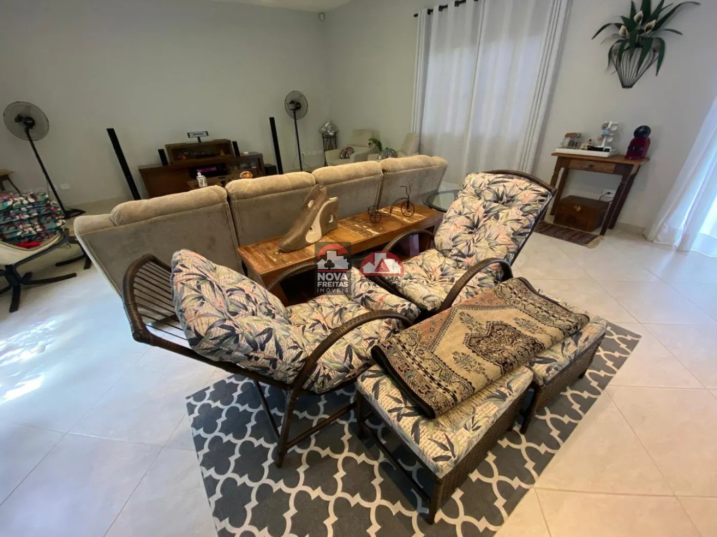 Casa à venda com 4 quartos, 1000m² - Foto 5
